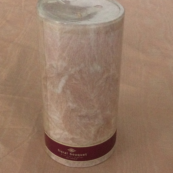 Floral Bouquet soy candle sold by Target New without tag - Picture 1 of 5